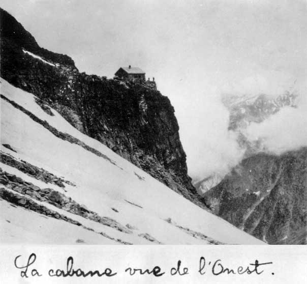 La cabane vue de l’Ouest