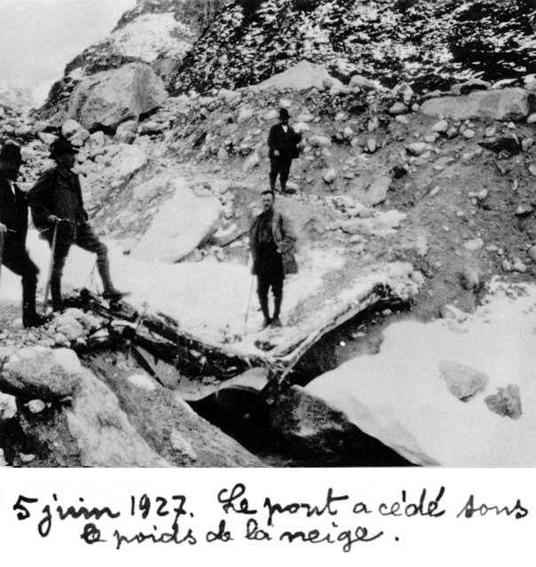 5 juin 1927. Le pont a cédé sous le poids de la neige